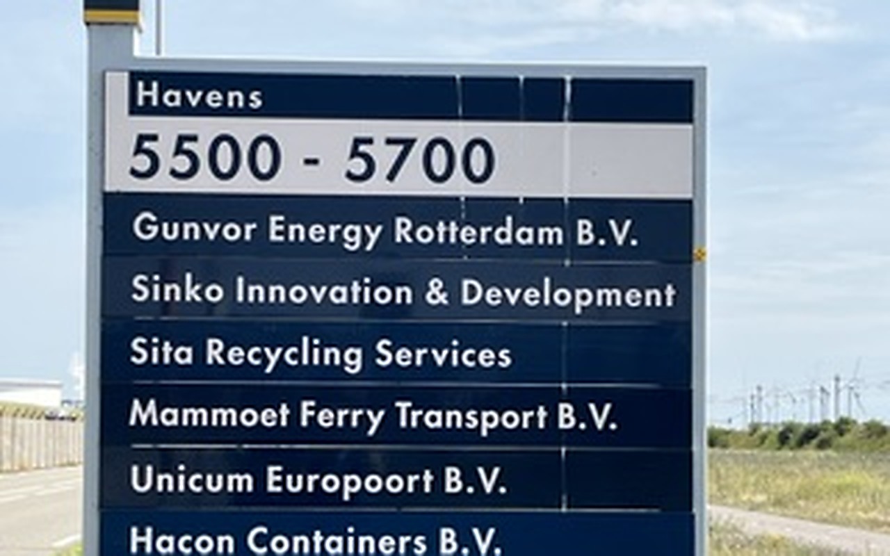 Official Europoort sign showing Sinko Innovation & Development